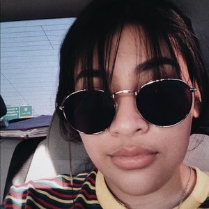 Meet your Posher, Maryfer